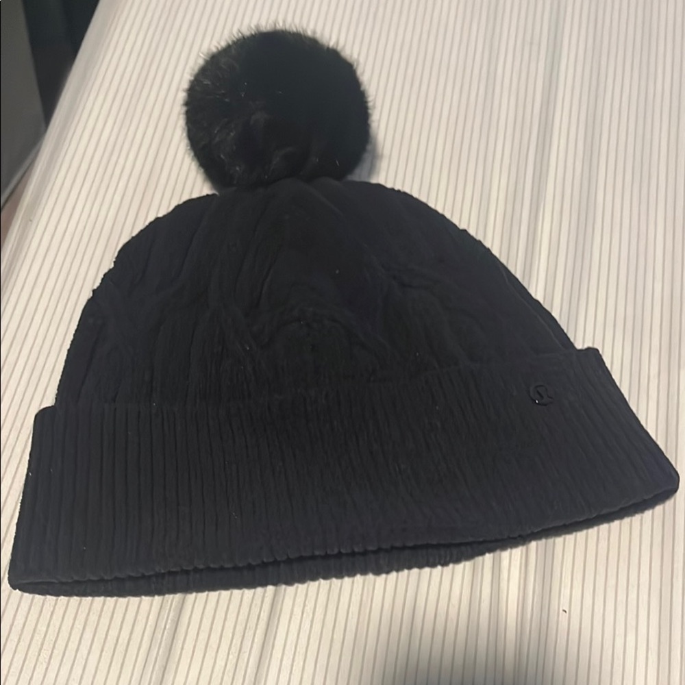 Lululemon Black Knit Pom Beanie